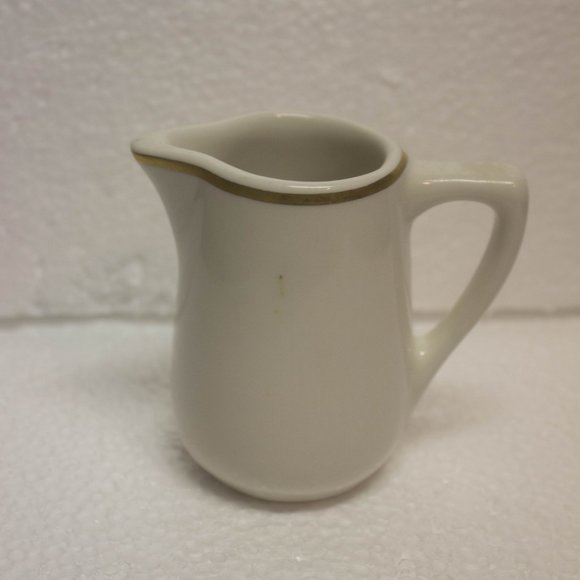 Vintage Mayer China Co. Restaurant Ware Creamer - Picture 4 of 5